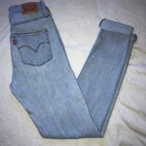 Women’s slimming skinny Levi jeans